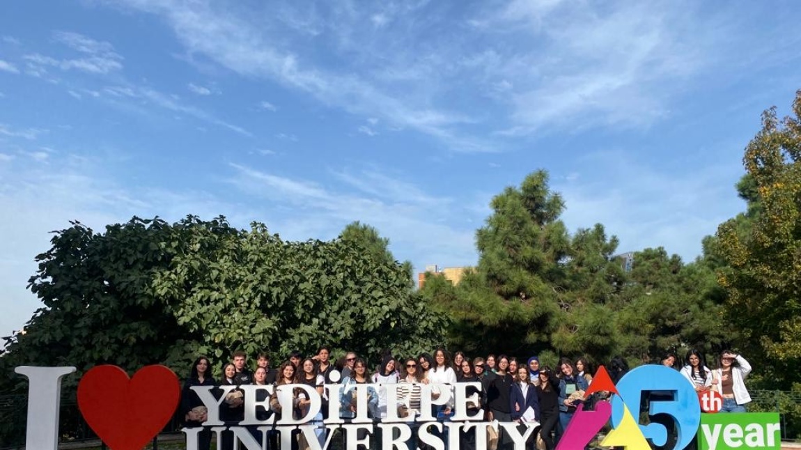 12 DİL Sınıfımızın Yeditepe Üniversitesi Gezisi